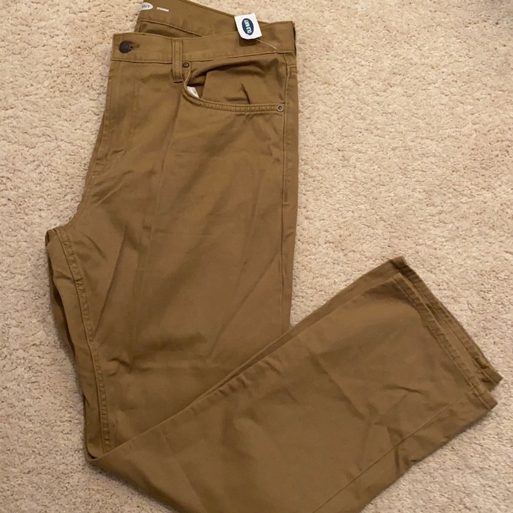 NWT Men’s Khaki Pants